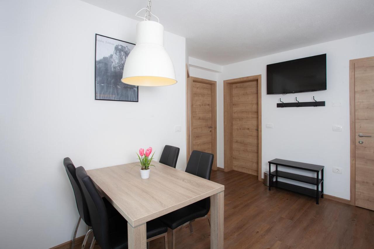 Apartments Razingar 9 Блед Екстер'єр фото